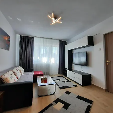 Apartament Denis Apartment *
